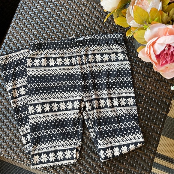 PINK ROSE | Leggings Pajama Pants - Picture 3 of 12